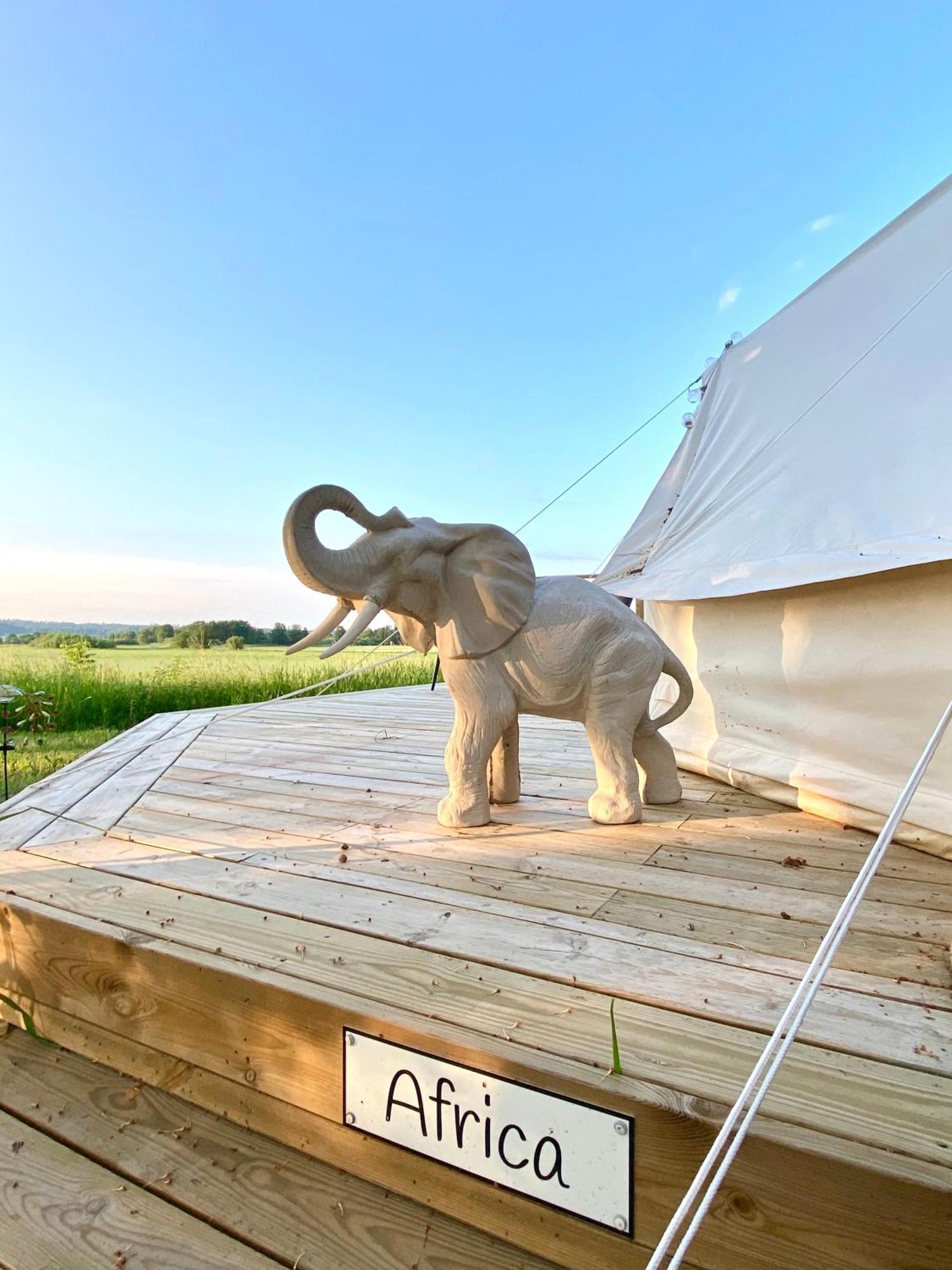 Hotel Soerby Glamping Klockrike Exterior foto
