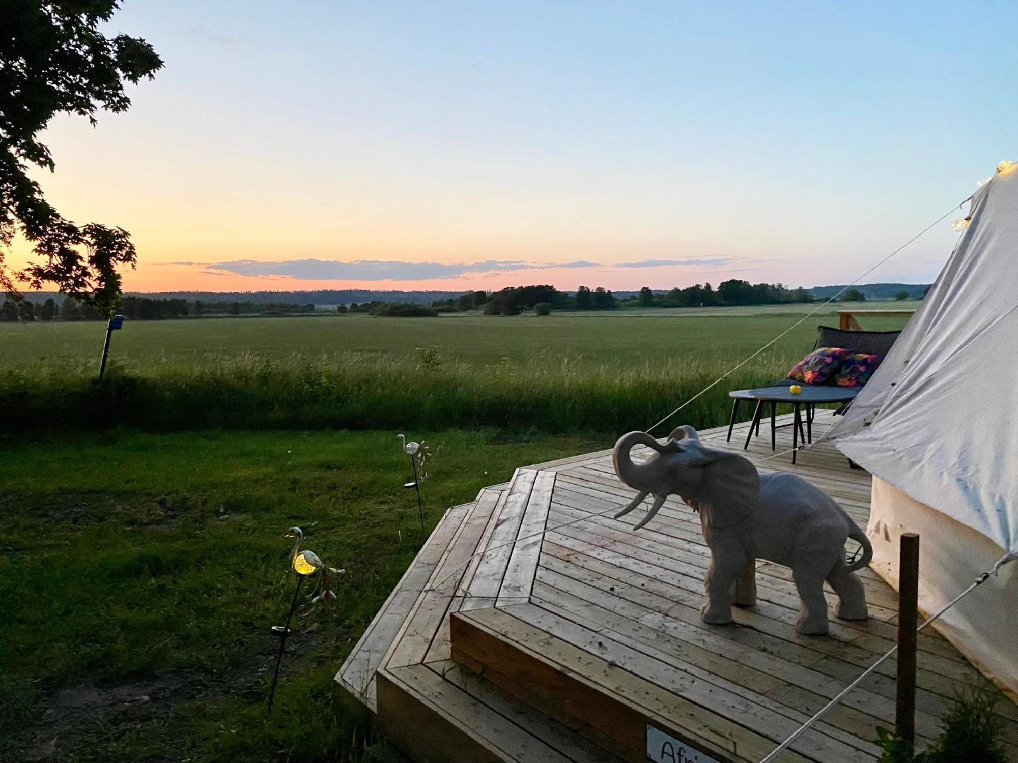 Hotel Soerby Glamping Klockrike Exterior foto
